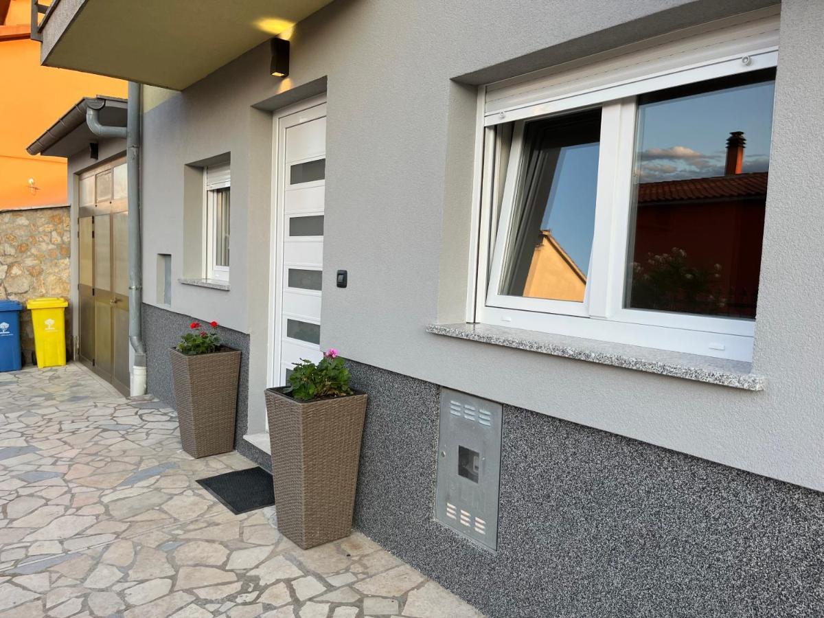 Apartment A & N With Free Private Parking Pula Zewnętrze zdjęcie